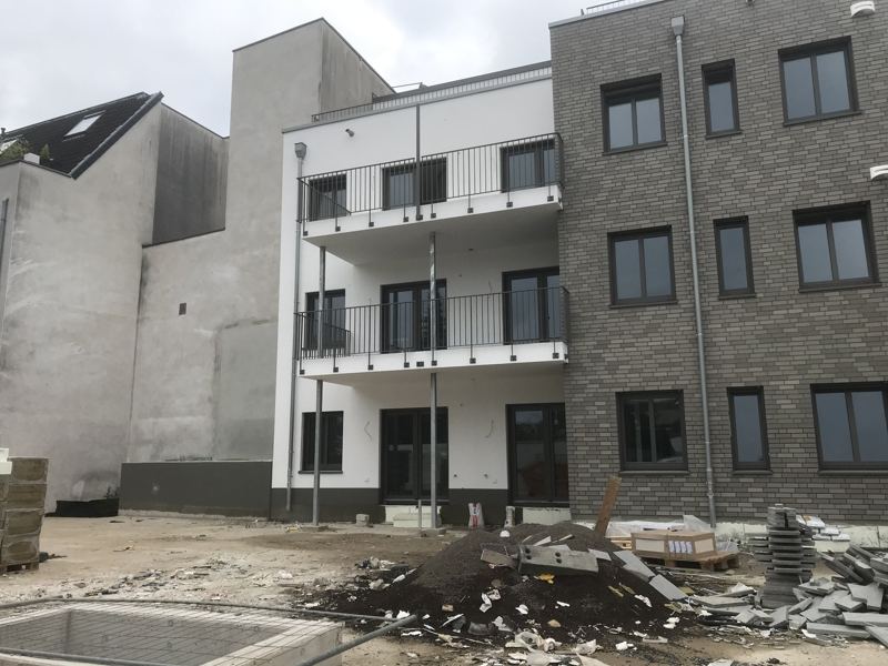 Mehrfamilienhaus – fertiggestellt, Rohbauarbeiten von Bonev Bau