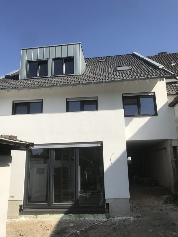 Erweiterung Einfamilienhaus – fertiggestellt, Rohbauarbeiten von Bonev Bau